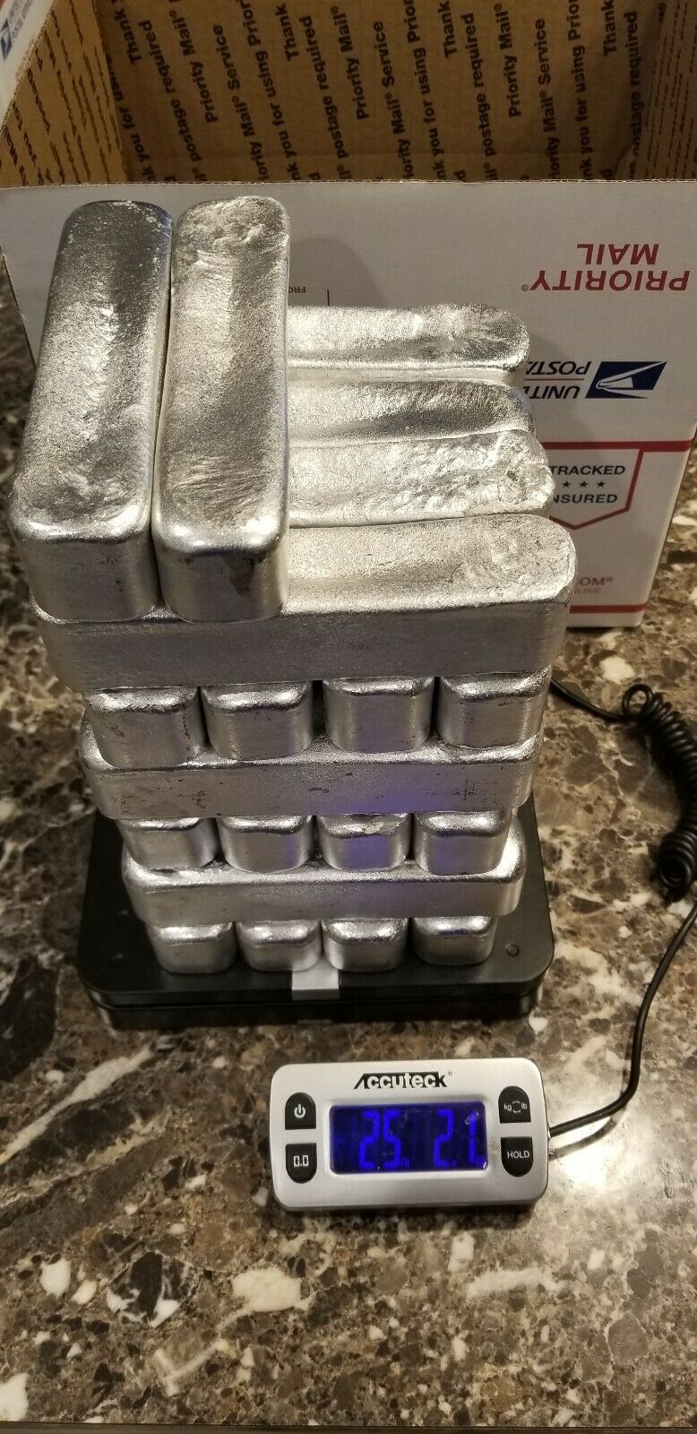 Aluminium Ingot A7 99.7% 01 Aluminium Ingot A7 99.7%